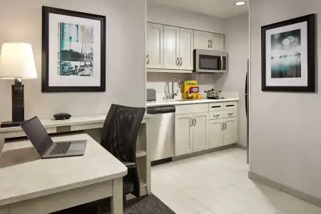 Homewood Suites by Hilton Long Beach Airport - 79