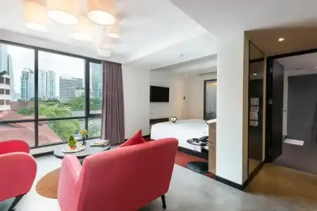 RakYim Siam Sukhumvit 15 - 63