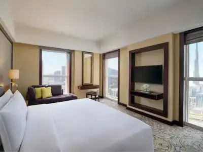 Dusit Thani - 28
