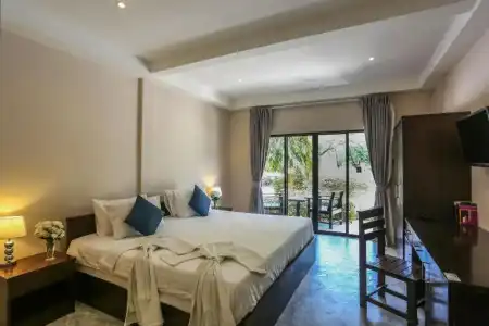 Naiharn Beach Resort - 45