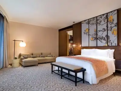 HUALUXE Shanghai Twelve at Hengshan by IHG - 58