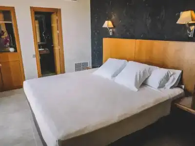 Alba Seleqtta - 47
