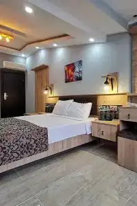 Beyond Otel - 20