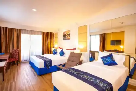 Floral Dolphin Circle Pattaya - 58