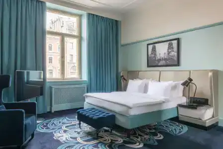 Radisson Royal - 150