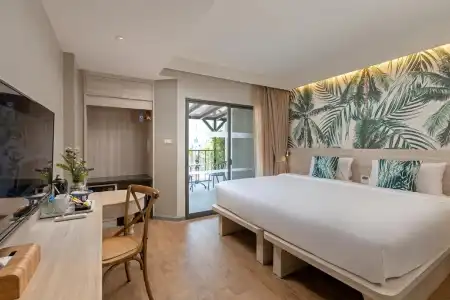Sawaddi Patong Resort & Spa by Tolani - 96