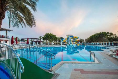 Mira Meridia Beach Resort - 14
