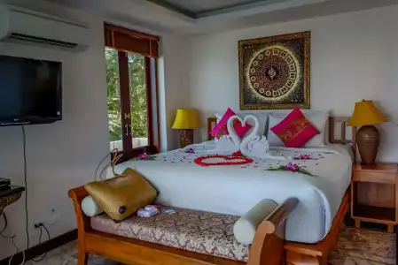 Sandalwood Luxury Villas - 5