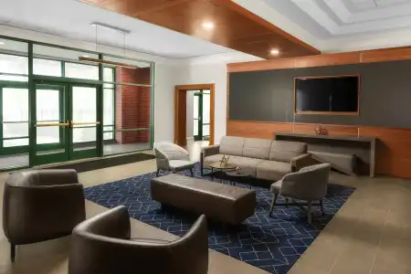 Courtyard by Marriott Chicago at Medical District / UIC - 9