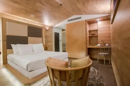 Fusion Suites Saigon - 40