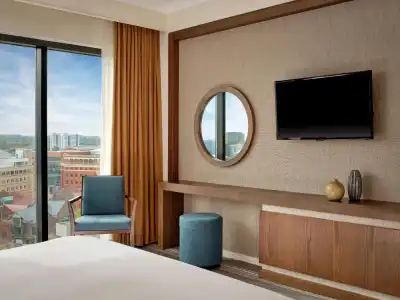 Hyatt Regency Birmingham - 63