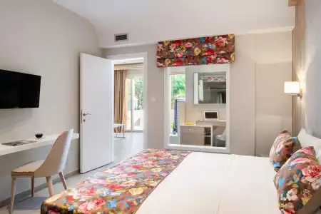 Alexandra Beach Spa Resort - 55