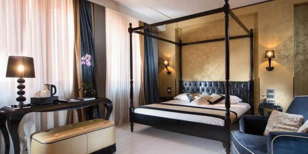 Carnival Palace - Venice Collection - 84