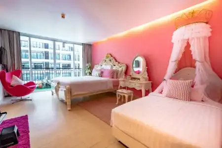 J Pattaya - 85