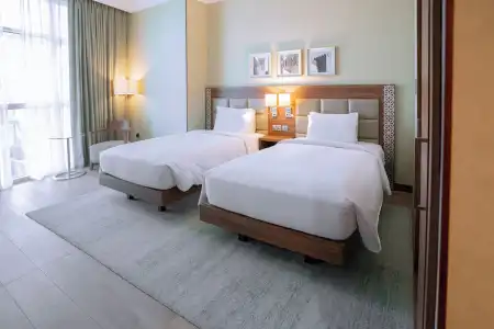 Hilton Garden Inn Dubai Al Muraqabat - Deira - 10