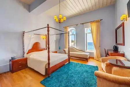 Apollonion Palace - 77