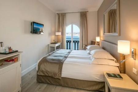 Hôtel Suisse - 52