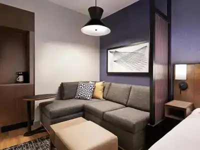 Hyatt Place Orlando Airport - 39