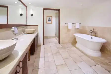 Royal Lahaina Resort & Bungalows - 56