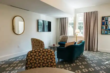 Artmore - Midtown - 79
