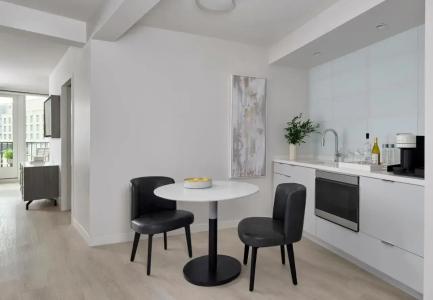 AKA Washington Circle - 5