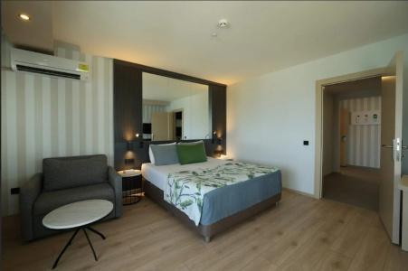 EOS Beach Resort - 34