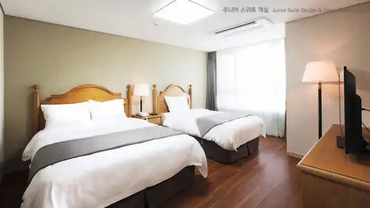 Crown Harbor Busan - 36