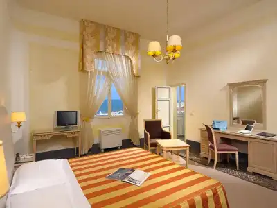 Grand Royal - 56