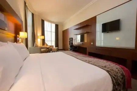 Holiday Inn Abu Dhabi by IHG - 4
