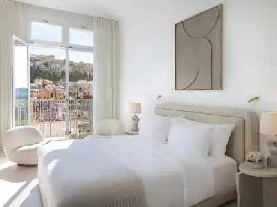 The Dolli at Acropolis, A to Live - 95