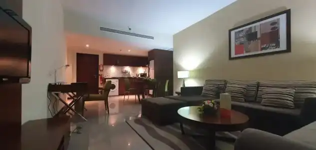 Phoenix Plaza Apartments - 39