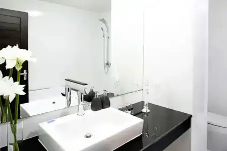 Crystal Suites Suvarnabhumi Airport - 55