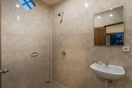 Umah Dangin Guest House - 22