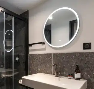 Maisons du Monde & Suites Nantes - 67