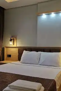 Beyond Otel - 29