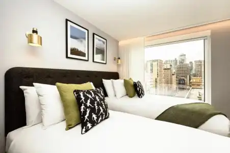 Marlin Aldgate Tower Bridge - 16