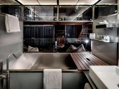 Backstage Boutique Spa - 42