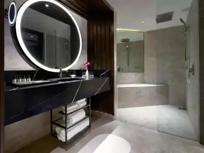 Fairmont - 17