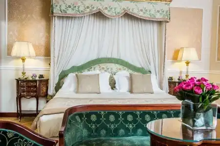 Bernini Palace - 37