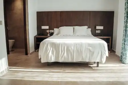 Alba Seleqtta - 35