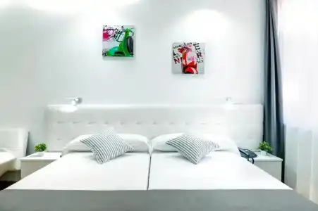 Boutique Urban Madrid Genova - 31