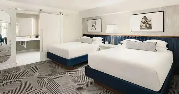 Le Parc at Melrose - 17