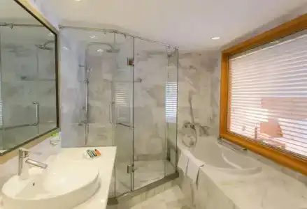 Hilton Garden Inn Hanoi - 52