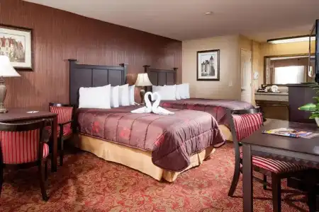 Castle Inn and Suites - 15