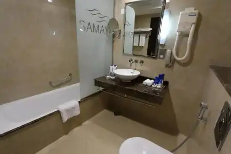 Samaya Deira - 55