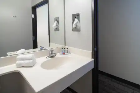 Baymont by Wyndham Las Vegas South Strip - 33