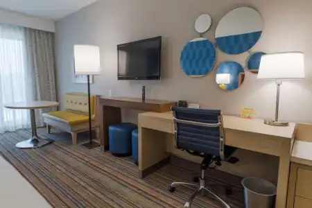 Howard Johnson by Wyndham Anaheim and Water Playground - 42