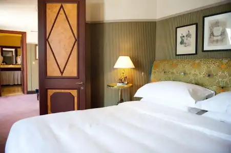 L'Hotel - 64