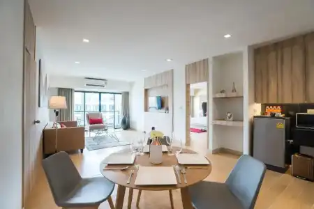 J Pattaya - 12