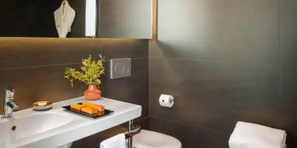 Grand Central, Small Luxurys - 44